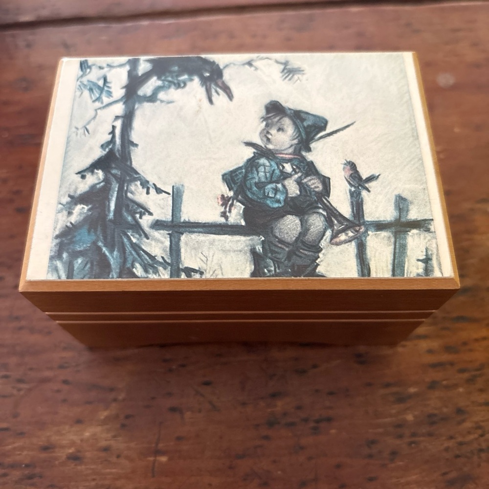 Vintage Thorens Hummel music box Switzerland Born Free